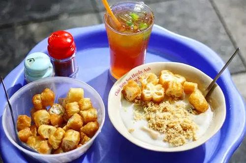 Thú vị ẩm thực đêm trên phố Hà Nội