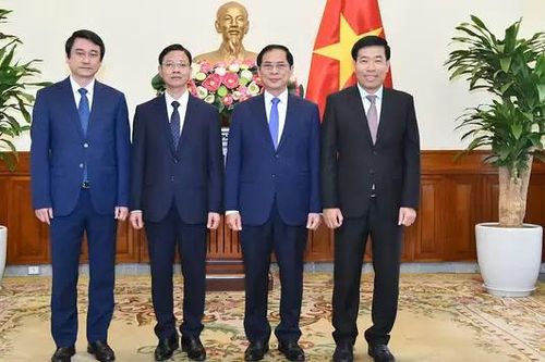 Bộ Ngoại giao có thêm ba Thứ trưởng