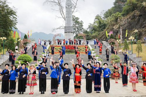 Lễ hội về nguồn Pác Bó