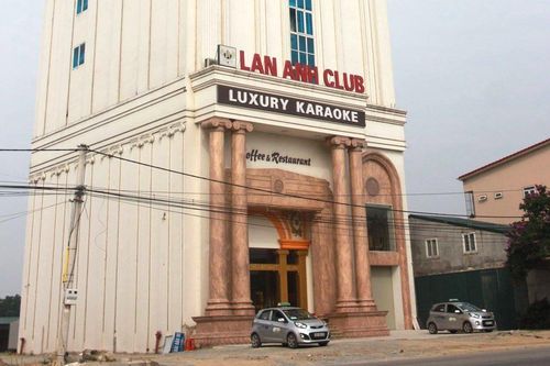 Hỗn chiến trước quán karaoke ở Hà Tĩnh, 3 người thương vong