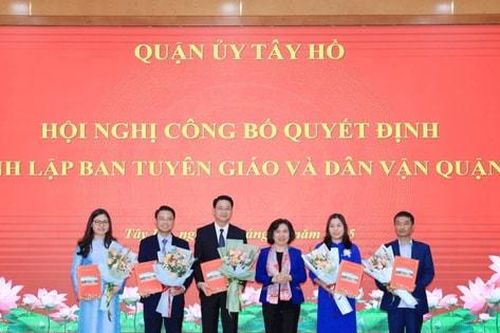 Quận Tây Hồ không để 'khoảng trống' sau sắp xếp, tinh gọn bộ máy