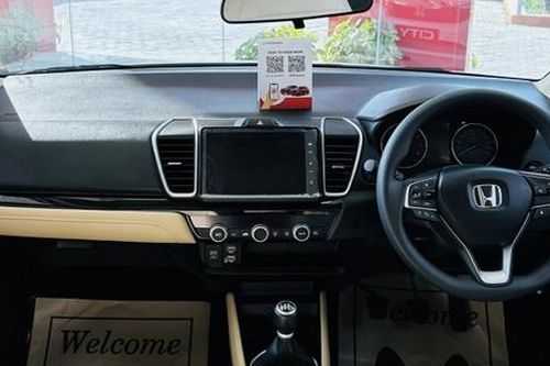 Xe sedan hạng B Honda City giá 365 triệu đồng, rẻ hơn Hyundai Accent, chỉ ngang Kia Morning, Huyndai Grand i10 có gì đặc biệt khi ra mắt ở Ấn Độ?