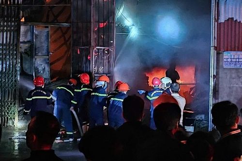 Không có thiệt hại về người trong vụ cháy cửa hàng kinh doanh kim khí, điện máy