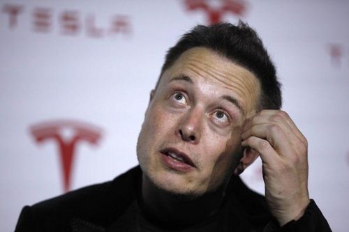 Hơn 260.000 ký kiến nghị, Musk có bị tước quốc tịch?