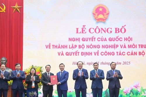 Công bố Nghị quyết của Quốc hội về thành lập Bộ Nông nghiệp và Môi trường và quyết định về công tác cán bộ
