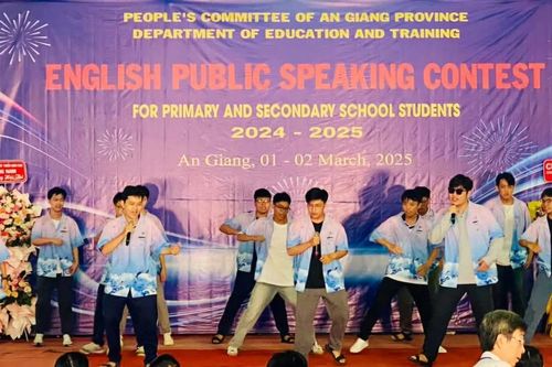 Sôi nổi vòng chung khảo Hội thi hùng biện tiếng Anh của học sinh An Giang