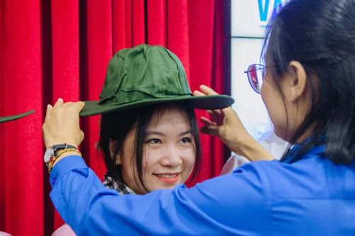 15 sinh viên thực tập sư phạm tại xã đảo duy nhất TPHCM