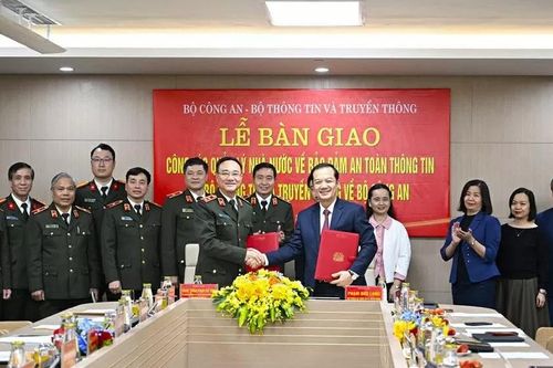 Bộ Công an tiếp nhận nhiệm vụ bảo đảm an toàn thông tin mạng từ Bộ Thông tin và Truyền thông