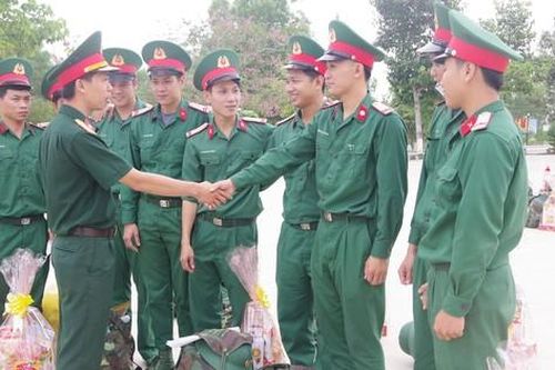 Bộ Quốc phòng sẽ đề xuất sửa mức trợ cấp với hạ sĩ quan, binh sĩ xuất ngũ vào thời điểm phù hợp