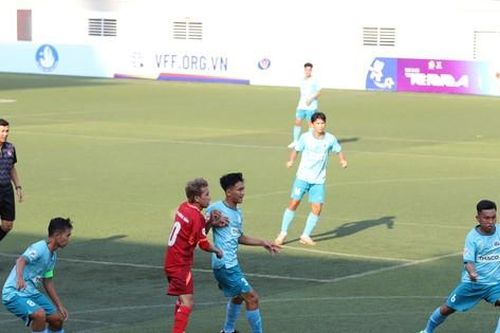 Sôi nổi trận mở màn vòng Chung kết giải bóng đá thanh niên sinh viên