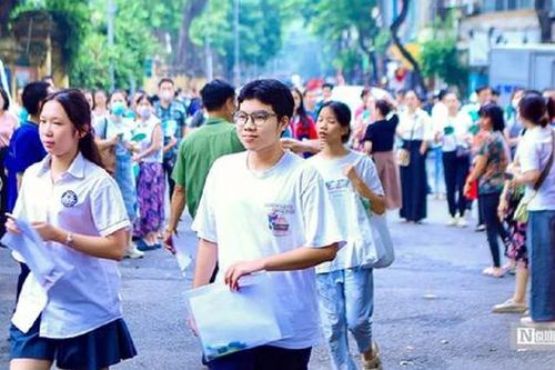 Miễn học phí từ mầm non tới THPT: Niềm vui lớn của hàng triệu gia đình
