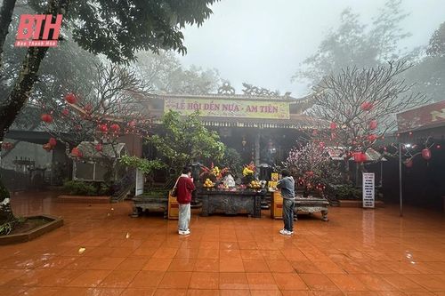 Đa dạng hóa sản phẩm du lịch trên đỉnh ngàn Nưa