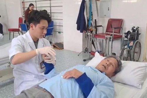 Gia tăng bệnh nhân mắc liệt mặt, tai biến mạch máu não