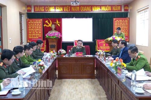 Đồng chí Thứ trưởng Bộ Công an Trần Quốc Tỏ kiểm tra công tác chuyển giao nhiệm vụ quản lý Nhà nước về cai nghiện ma túy tại Ninh Bình
