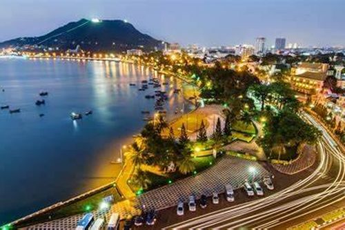 Khai thác tiềm năng du lịch tàu biển: Cơ hội lớn, thách thức nhiều