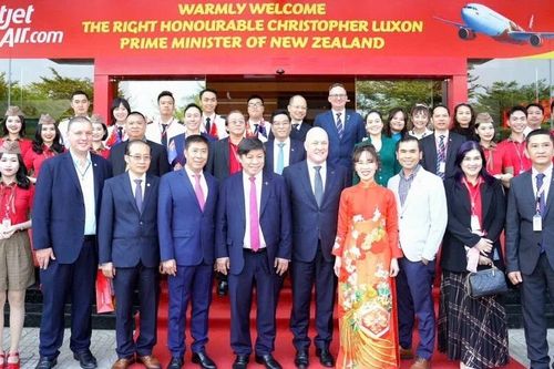 Thủ tướng New Zealand thăm Học viện Hàng không Vietjet