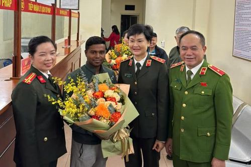 Ghi nhận trong ngày đầu tiên Công an thực hiện nhiệm vụ cấp phiếu lý lịch tư pháp