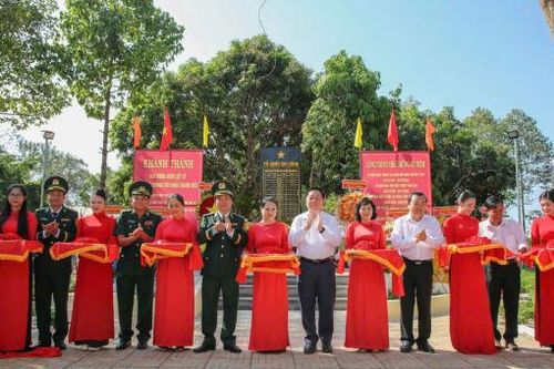 Khánh thành Bia tưởng niệm các Anh hùng - Liệt sĩ ở Tây Ninh