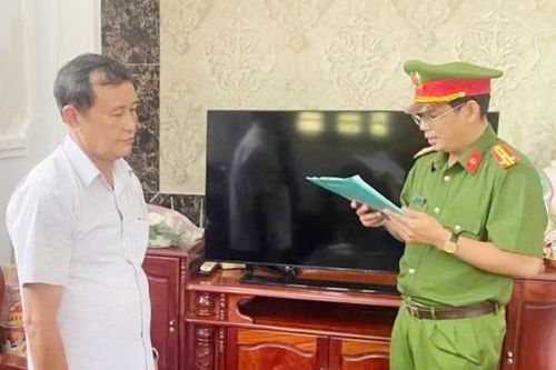 Bắt tạm giam Giám đốc Công ty phát triển nhà Cà Mau