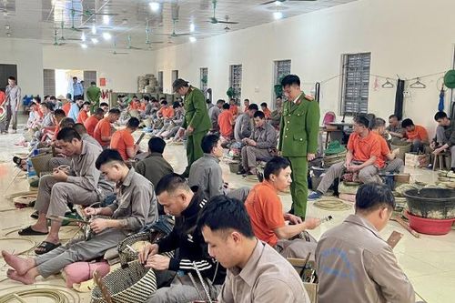 Ngày đầu tiếp nhận các nhiệm vụ mới của Công an Sơn La
