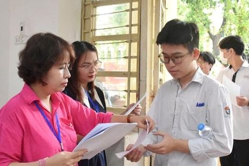 Hơn 1.300 học sinh thi Olympic tiếng Anh tiểu học cấp thành phố