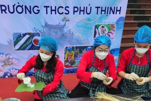 Hấp dẫn hội thi bánh tẻ truyền thống làng nghề Phú Nhi (Sơn Tây)