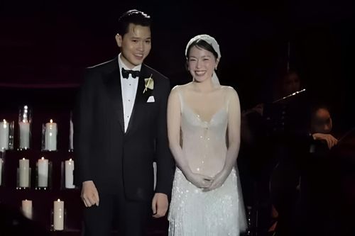 Đám cưới lộng lẫy ở TP.HCM của cơ trưởng Quang Đạt và Lê Hà Trúc
