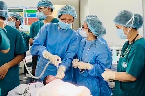 Phẫu thuật thành công 2 ca bệnh đặc biệt, cứu sống 2 bé bị bệnh lý tim bẩm sinh nặng
