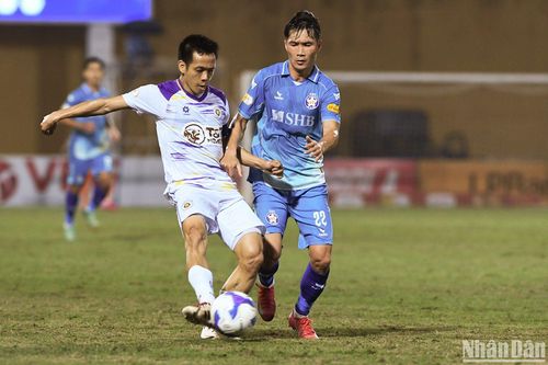 Lội ngược dòng 3-2 trước Đà Nẵng, Hà Nội vươn lên nhì bảng