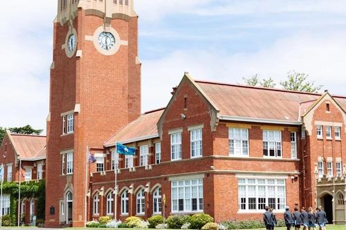 Làn sóng bỏ học trường công tại Australia