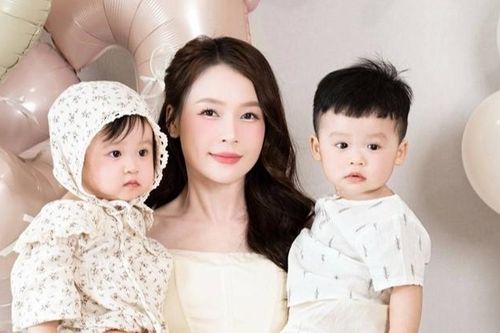Diễn viên Sam khoe cặp song sinh đáng yêu tròn 1 tuổi, vẫn giấu mặt chồng