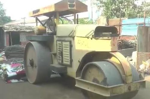 Trộm xe lu đem bán đồng nát với giá 64 triệu đồng