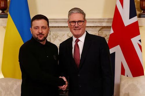 Thủ tướng Anh cố gắng vực dậy hy vọng hòa bình Ukraine sau đối thoại Trump-Zelensky