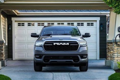 Bán tải điện Ram Ramcharger 2026 ra mắt với loạt công nghệ mới