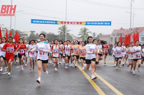 Hậu Lộc: Gần 1.200 người tham gia phát động 'Toàn dân rèn luyện thân thể theo gương Bác Hồ' và Ngày chạy Olympic