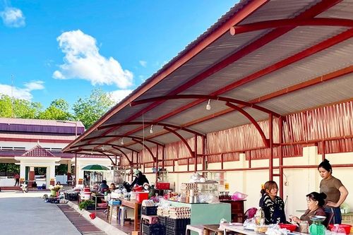 Nhiều chợ xã đìu hiu