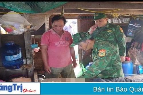 Kịp thời cấp cứu ngư dân gặp nạn trên biển