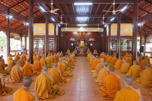 Vĩnh Long: Hệ phái Khất sĩ khai mạc khóa tu truyền thống lần thứ 37 tại tổ đình Minh Đăng Quang