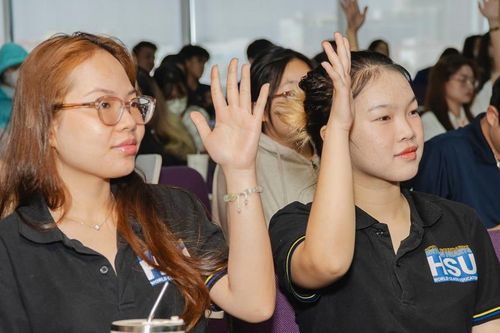 Nhà ngoại giao Tôn Nữ Thị Ninh truyền cảm hứng đến giới trẻ TP.HCM