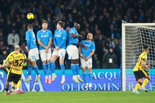 Napoli và Inter Milan bất phân thắng bại