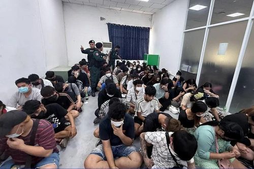 Campuchia trục xuất 119 người Thái Lan trong trung tâm lừa đảo