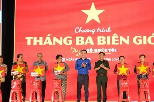 Thanh niên Việt Nam hưởng ứng 'Tháng ba biên giới'