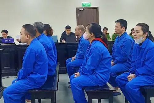 Nhân viên ngân hàng cấu kết chiếm đoạt hơn 4 tỷ đồng