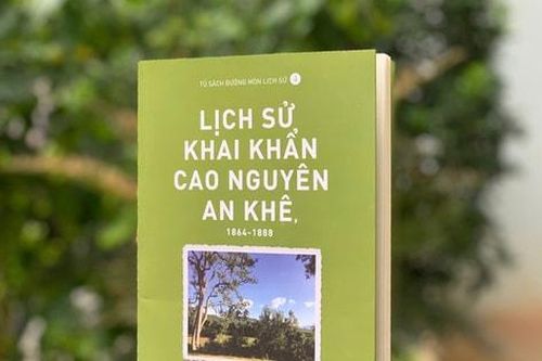 Cuốn sách giúp hiểu thêm về vùng đất An Khê
