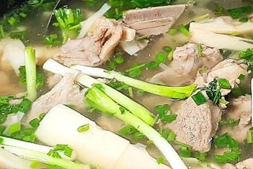 Cách nấu canh măng vịt đơn giản tại nhà