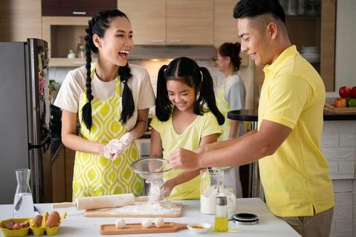 10 cách để cha mẹ trở thành hình mẫu lý tưởng trong mắt con
