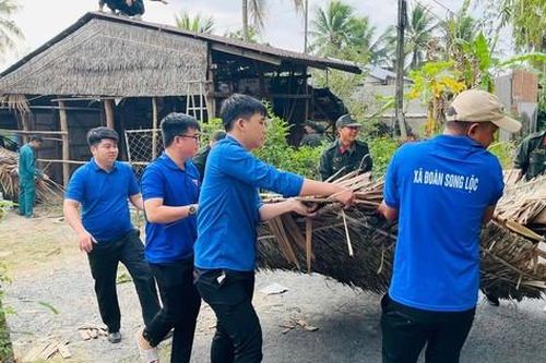 Trà Vinh, Bến Tre: Đoàn viên thanh niên hỗ trợ xóa nhà tạm, nhà dột nát