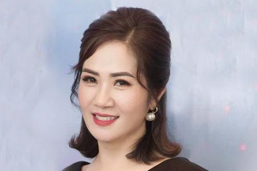 NSƯT Nguyệt Hằng chia tay Nhà hát Tuổi trẻ