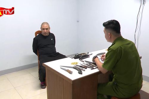 Hành trình truy bắt đối tượng truy nã đặc biệt nguy hiểm, thu giữ nhiều hung khí