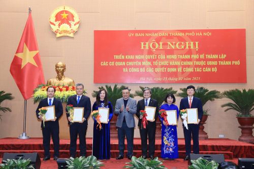 Văn phòng UBND TP Hà Nội có 13 phòng, ban, đơn vị